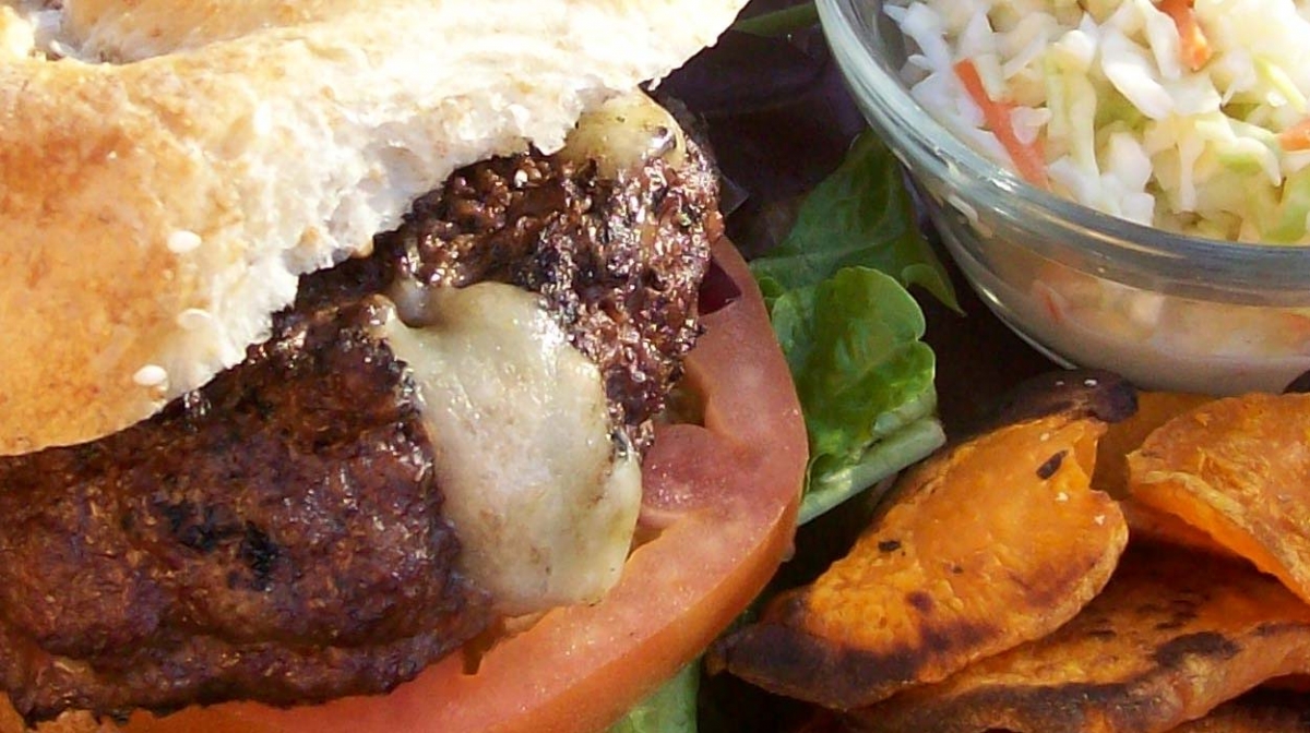 Read more about the article Stuffed Cheese Burgers