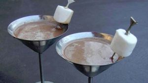 Read more about the article Three Crazy Easy Chocolate Martinis!