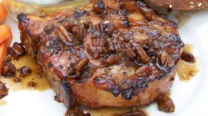 Read more about the article Apple Butter Double Cola & Pecan Pork Chops